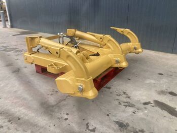 Навесное оборудование CATERPILLAR