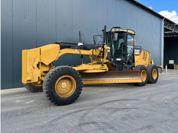Грейдер CATERPILLAR 140M