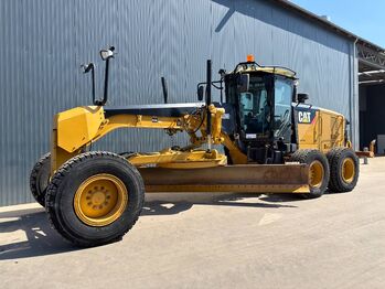 Грейдер CATERPILLAR 140M