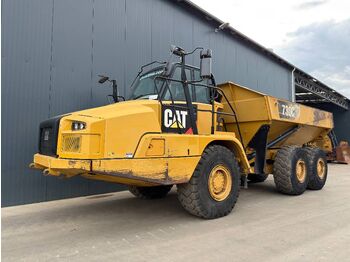 Сочленённый самосвал CATERPILLAR 730C