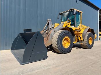 Колёсный погрузчик VOLVO L120F