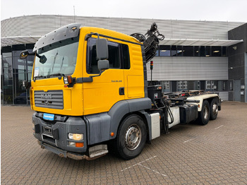 Грузовик-контейнеровоз/ Сменный кузов MAN TGA 26.320