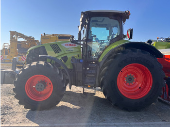 Трактор CLAAS Axion 830