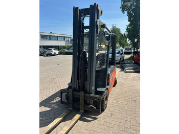 Электропогрузчик Linde E25: фото 2