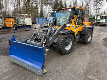 : фото в шапке страницы