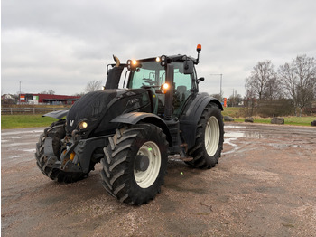 Трактор VALTRA T214