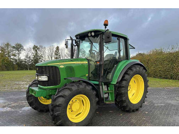Трактор JOHN DEERE 6220