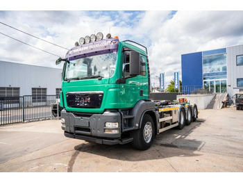 : фото в шапке страницы