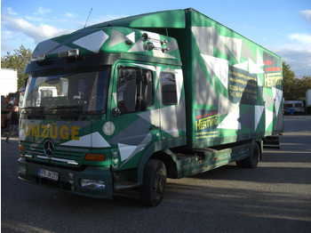 Грузовик с закрытым кузовом MERCEDES-BENZ