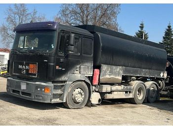 Грузовик-цистерна MAN 26.403