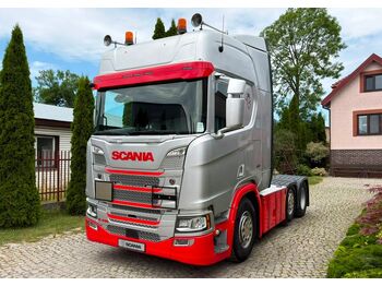 Тягач SCANIA R 450