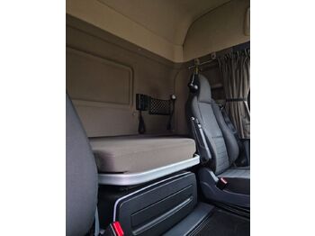 Тягач Scania R410: фото 4
