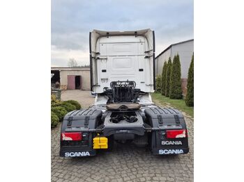 Тягач Scania R450: фото 5