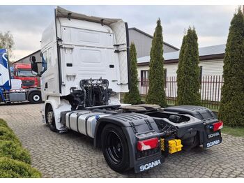 Тягач Scania R450: фото 4