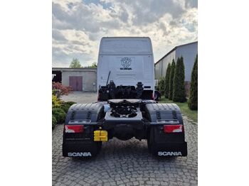 Тягач Scania R450: фото 5