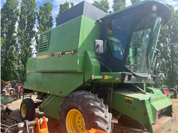 Зерноуборочный комбайн John Deere 1177: фото 3