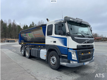 Самосвал Volvo FM 370 6x2 Spreader truck: фото 3