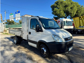 Малотоннажный самосвал IVECO Daily 35c12