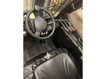 Дизельный погрузчик HC CPCD38-XRW92F: фото 2 Дизельный погрузчик HC CPCD38-XRW92F: фото 2