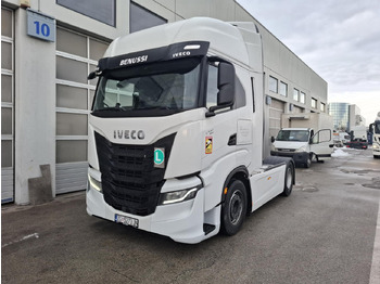 Тягач IVECO S-WAY