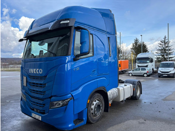 Тягач IVECO S-WAY