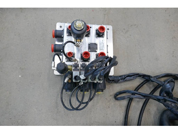 Кабина для Грузовиков Volvo 8900: фото 3