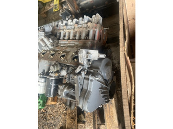 Двигатель и запчасти для Сельскохозяйственной техники Deutz BF4L1011 blok wał głowica 04178912: фото 2