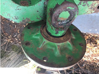 Ступица JOHN DEERE