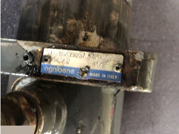 Гидравлический цилиндр CLAAS