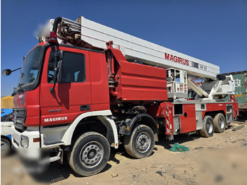 Грузовик с подъемником MERCEDES-BENZ Actros 4140