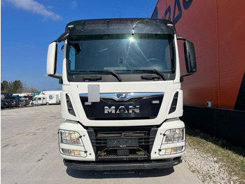 Грузовик бортовой/ Платформа, Автоманипулятор MAN TGS 26.420 6x2*4 HIAB 302E-6 / PLATFORM L=6532 mm: фото 3