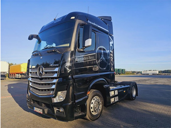 Тягач MERCEDES-BENZ Actros 1843
