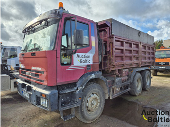 Самосвал IVECO EuroTrakker