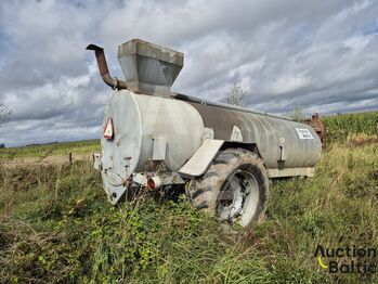 : фото в шапке страницы