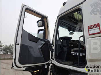 Тягач Renault T: фото 5 Тягач Renault T: фото 5