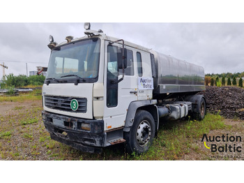 Грузовик-цистерна VOLVO FL 220