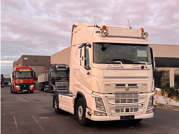 Тягач VOLVO FH 500