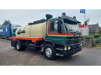 Грузовик-цистерна Scania P82 4x2 Tank: фото 2