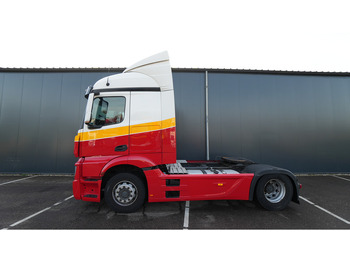 Тягач MERCEDES-BENZ Actros 1942