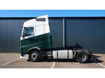 Тягач VOLVO FH 420
