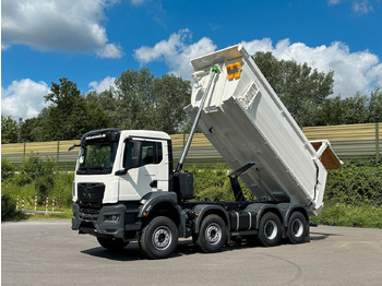 Самосвал MAN TGS