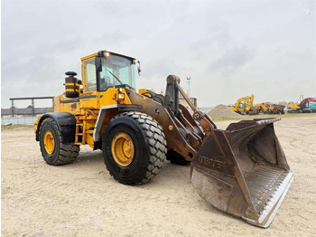 Колёсный погрузчик VOLVO L180C