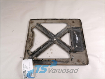 Универсальная запчасть для Грузовиков Volvo Mudguard bracket 82271846: фото 2