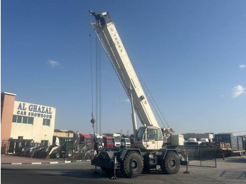 Короткобазный кран TEREX