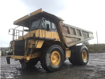 Карьерный самосвал CATERPILLAR