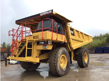 Карьерный самосвал CATERPILLAR
