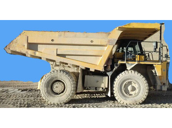 Внедорожный самосвал KOMATSU HD405