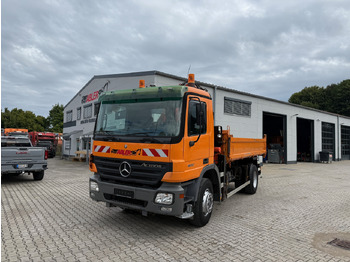 Самосвал, Автоманипулятор Mercedes-Benz 1832 Actros MP2 3-Seiten-Kipper mit Kran + Funk: фото 2
