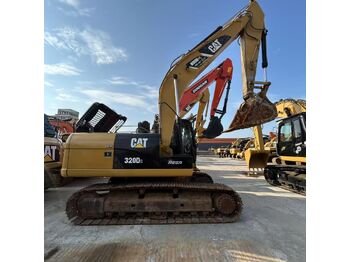 Экскаватор CATERPILLAR 320D2