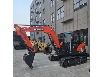 Мини-экскаватор Doosan DX60: фото 3 Мини-экскаватор Doosan DX60: фото 3